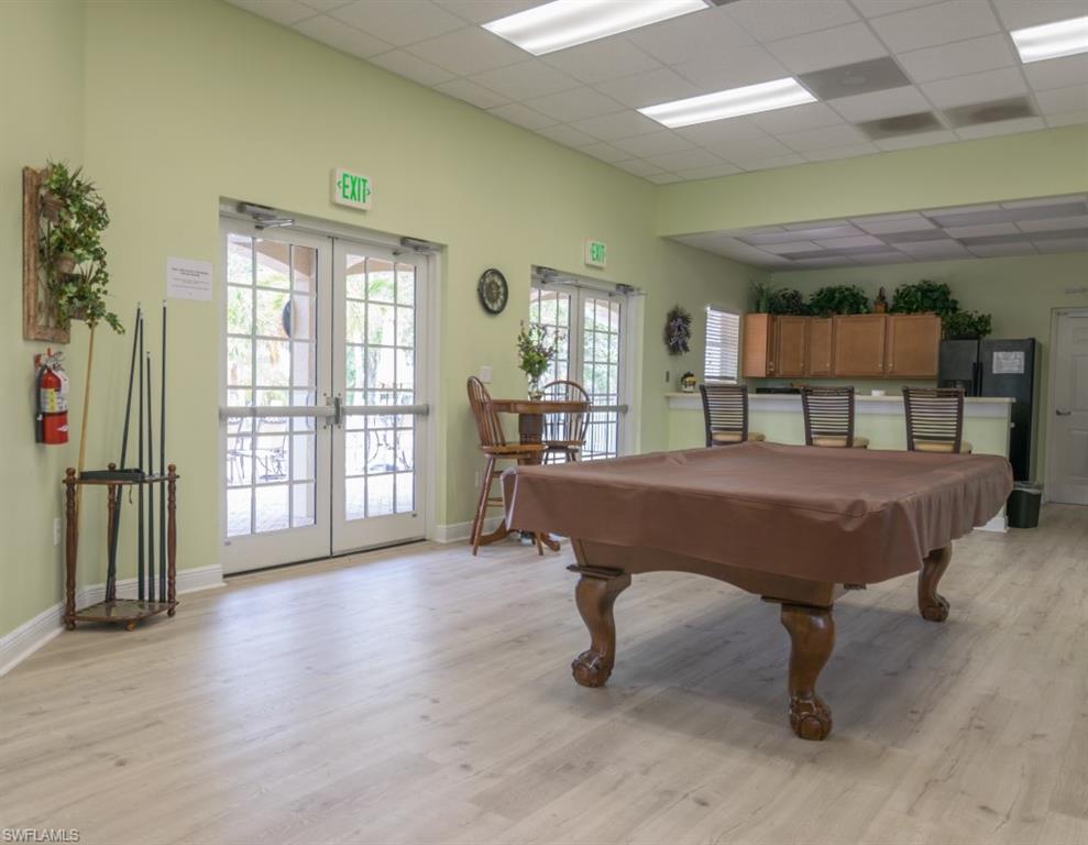 VALENCIA LAKES - Residential