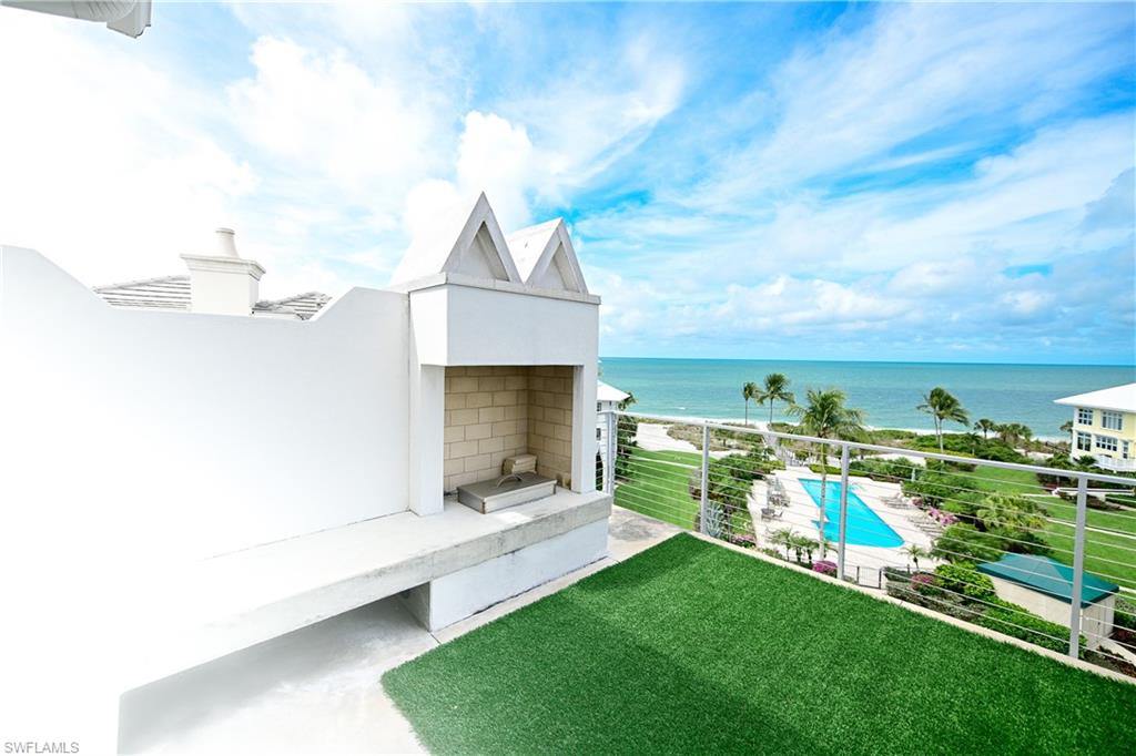 BAREFOOT BEACH - Residential