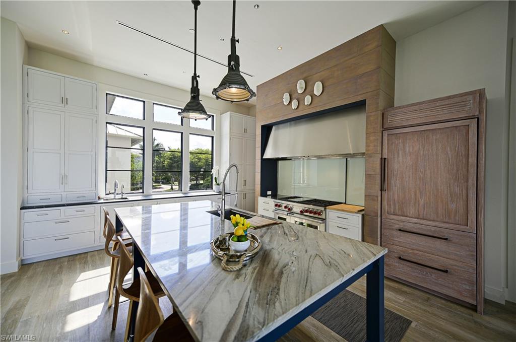 BAREFOOT BEACH - Residential