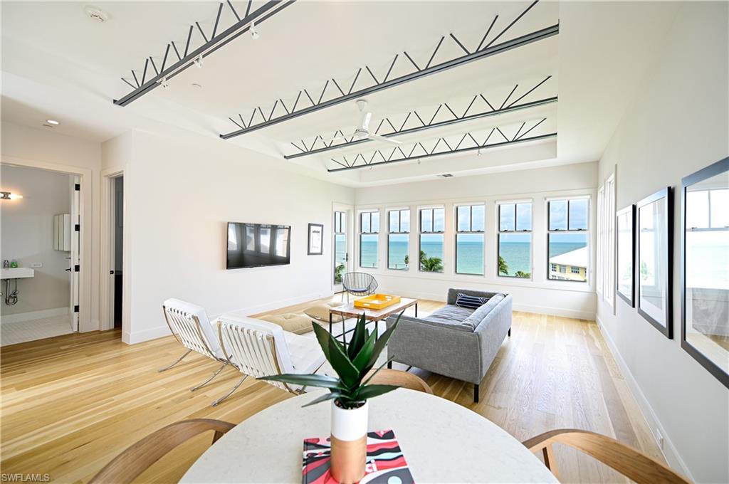 BAREFOOT BEACH - Residential