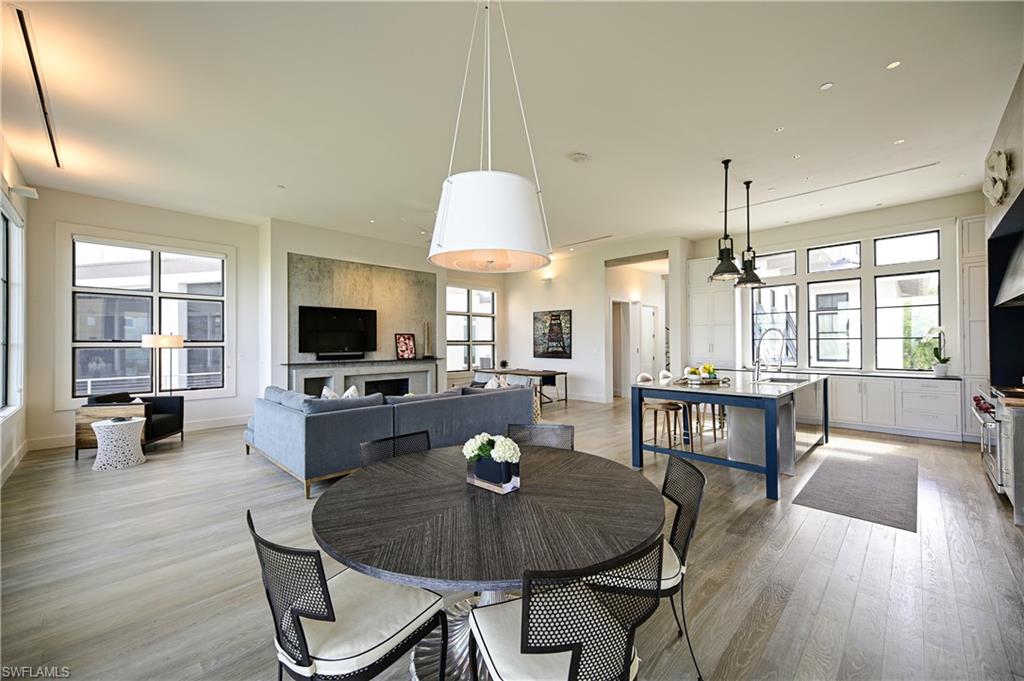 BAREFOOT BEACH - Residential