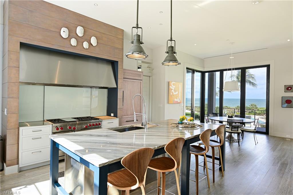 BAREFOOT BEACH - Residential