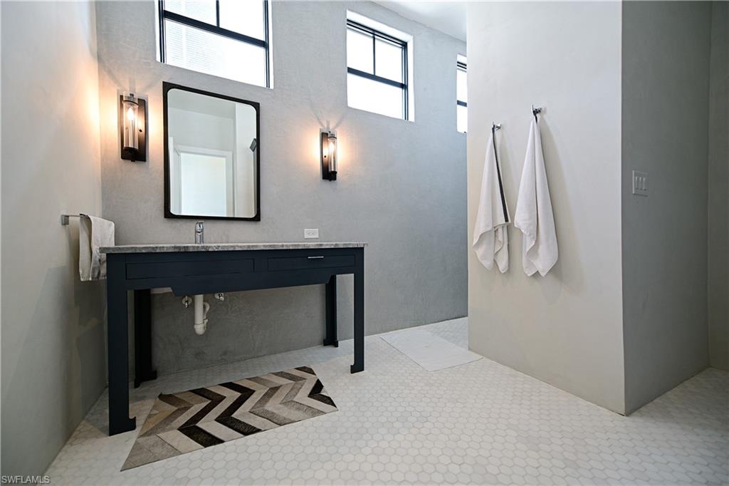 BAREFOOT BEACH - Residential