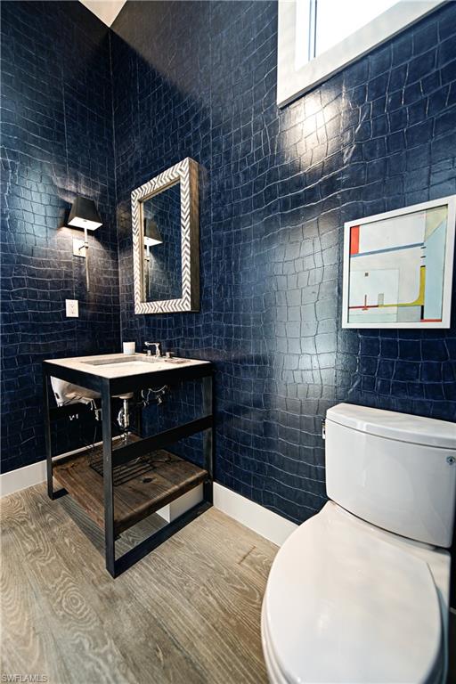 BAREFOOT BEACH - Residential