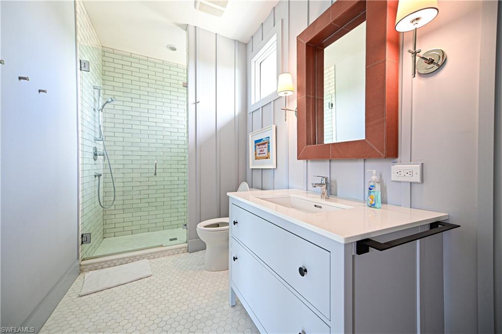 BAREFOOT BEACH - Residential