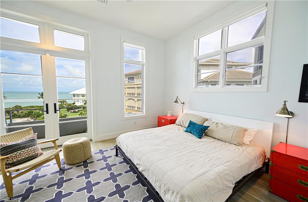 BAREFOOT BEACH - Residential