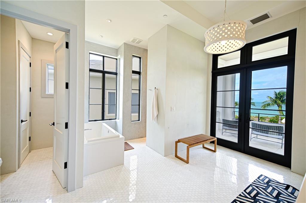 BAREFOOT BEACH - Residential