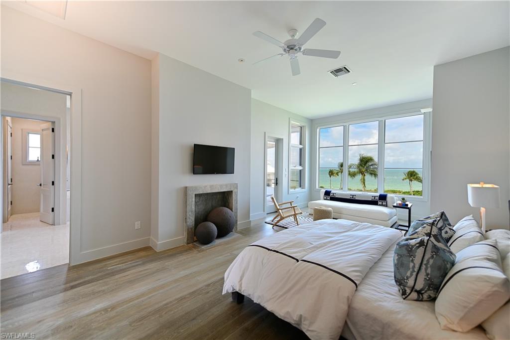 BAREFOOT BEACH - Residential