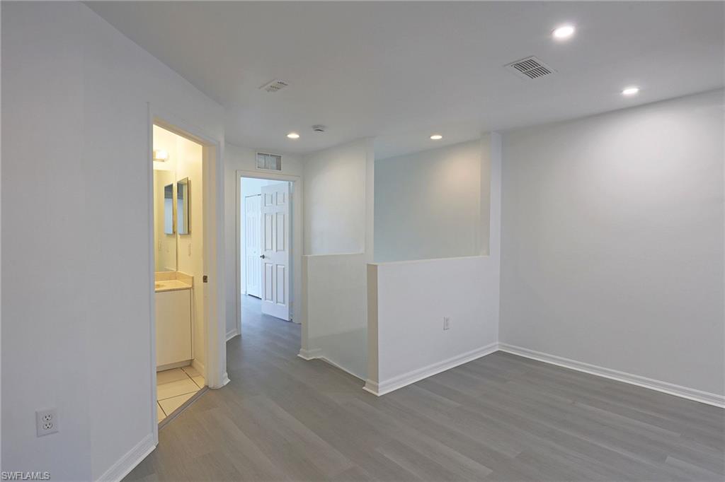 FOREST LAKE TOWNHOMES - Residential Lease