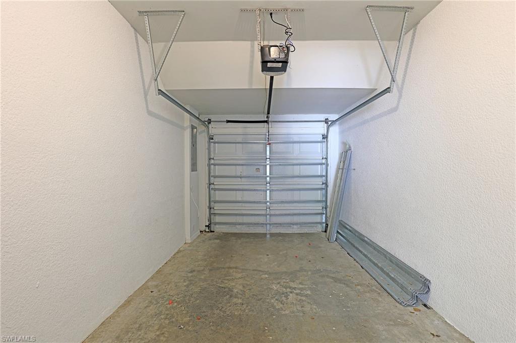 FOREST LAKE TOWNHOMES - Residential Lease