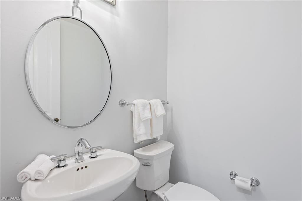 ROYAL MARCO POINT - Residential