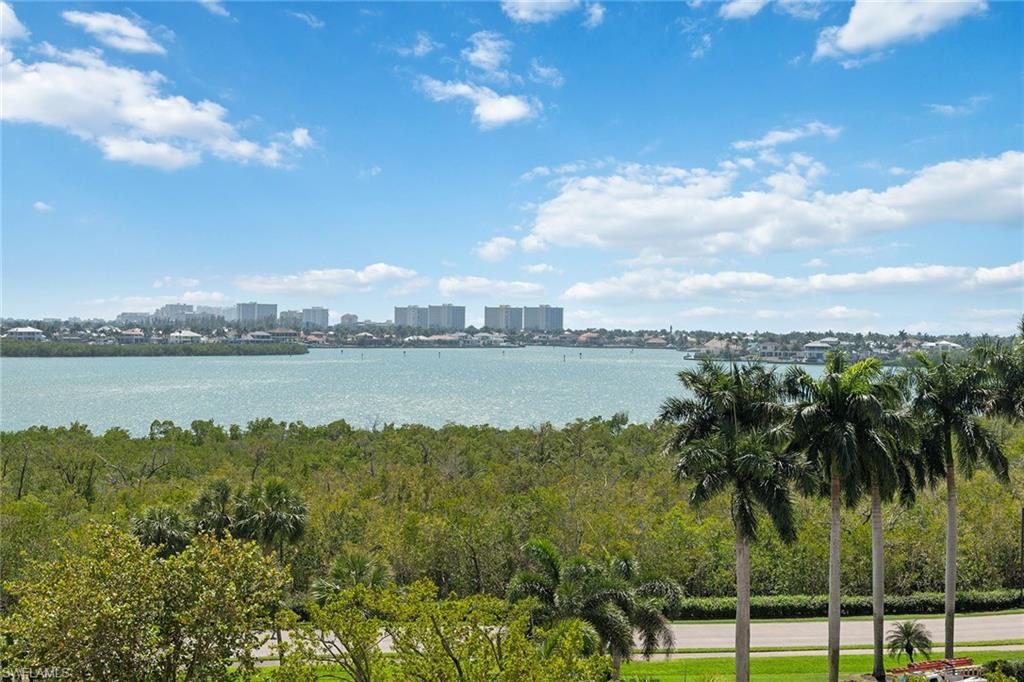 ROYAL MARCO POINT - Residential