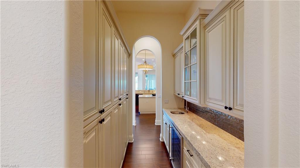 KENSINGTON GARDENS - Residential