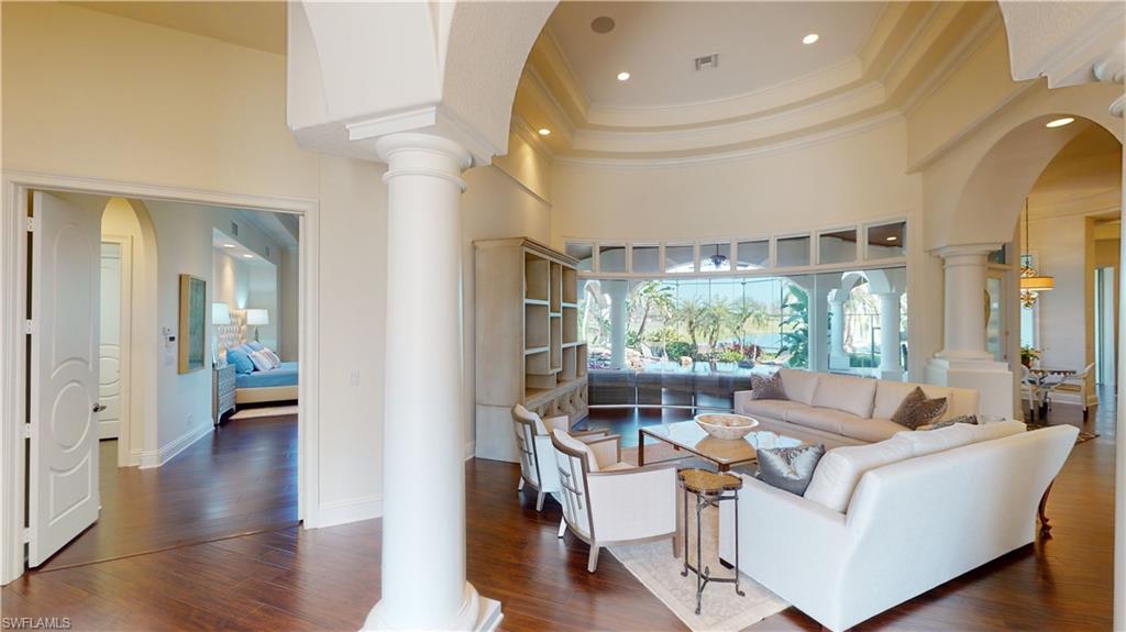 KENSINGTON GARDENS - Residential