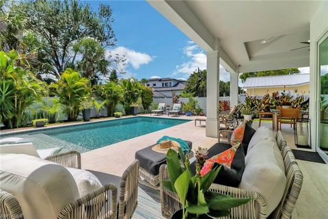 1262 10th ST N NAPLES FL 34102
