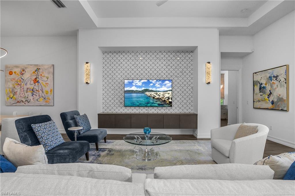 ISLES OF COLLIER PRESERVE - Residential