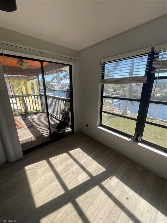 IMPERIAL SHORES - Residential