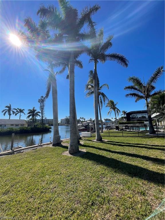 IMPERIAL SHORES - Residential