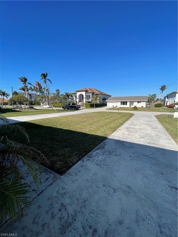 IMPERIAL SHORES - Residential