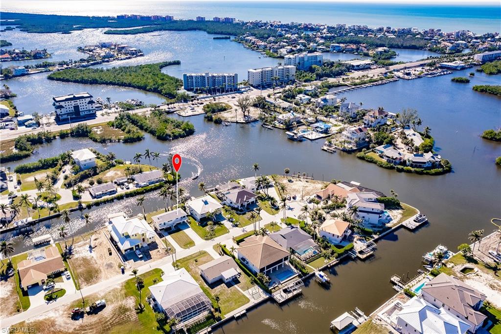 IMPERIAL SHORES - Residential