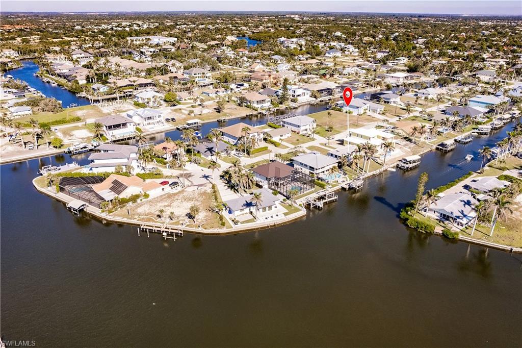 IMPERIAL SHORES - Residential