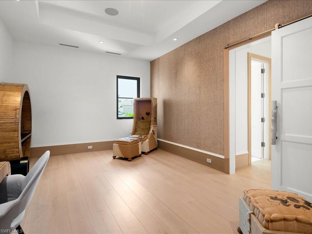 PINE RIDGE - Residential