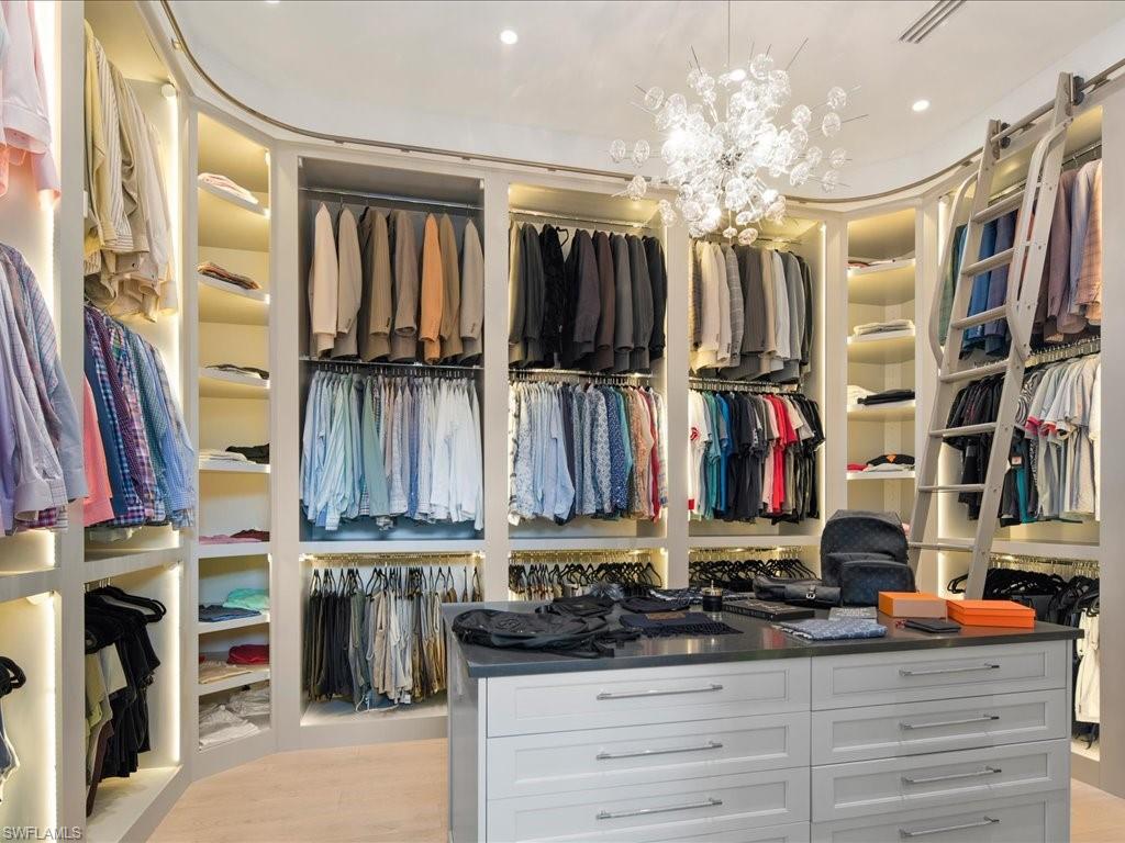 PINE RIDGE - Residential