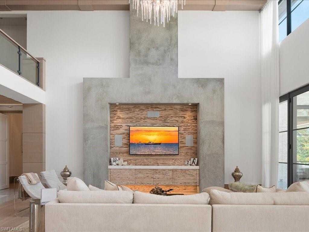 PINE RIDGE - Residential