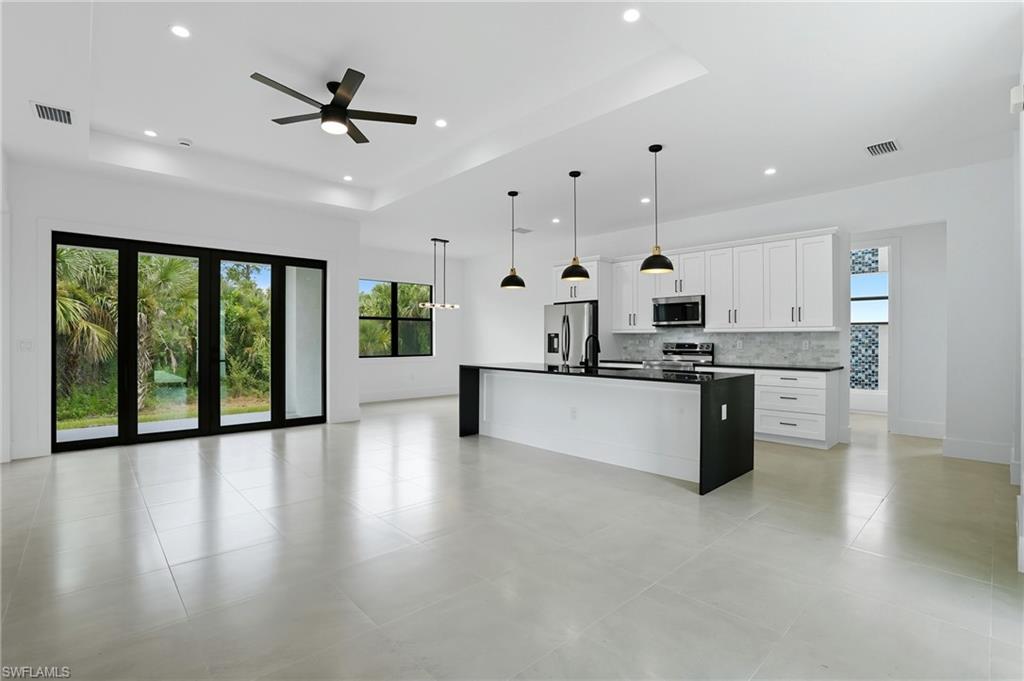 GOLDEN GATE ESTATES - Residential