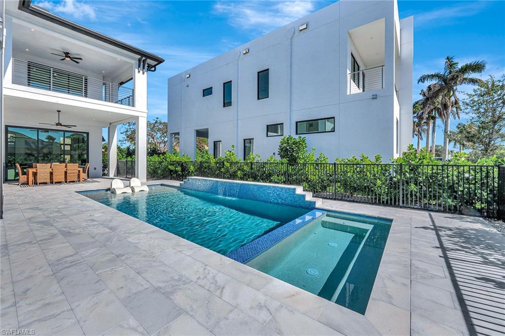 NAPLES PARK - Residential