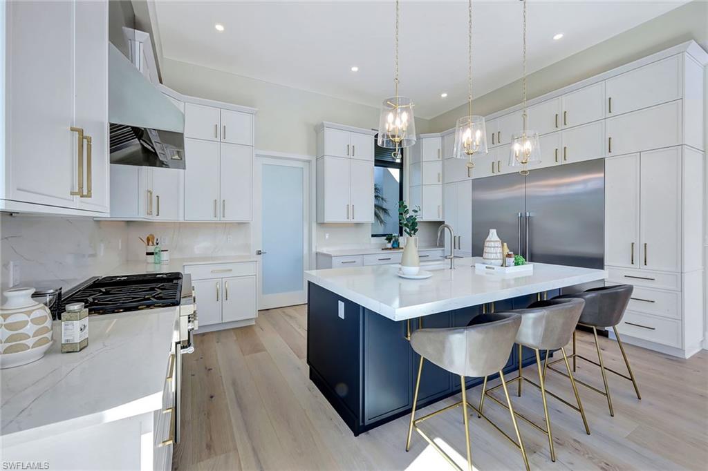 NAPLES PARK - Residential