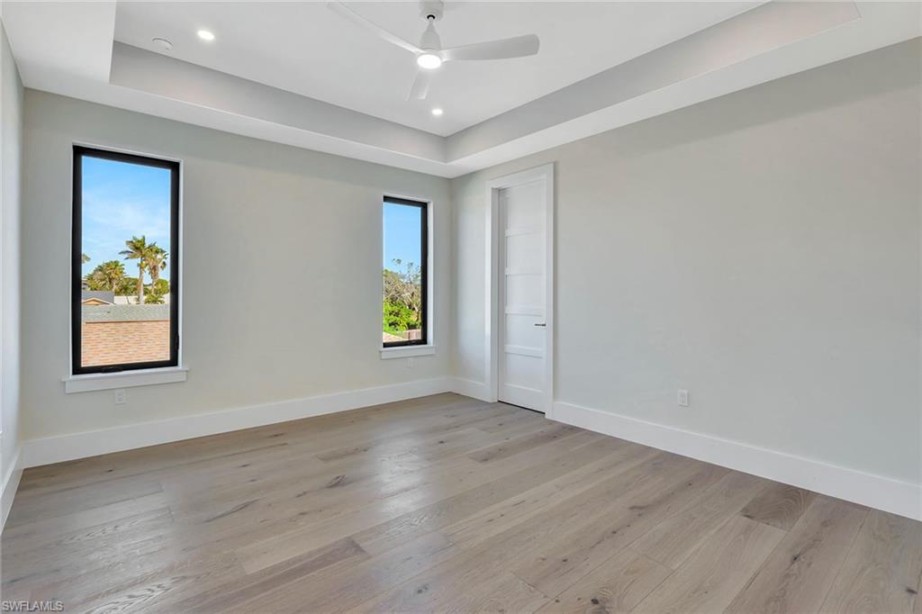 NAPLES PARK - Residential