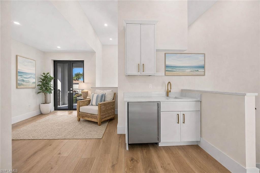 NAPLES PARK - Residential