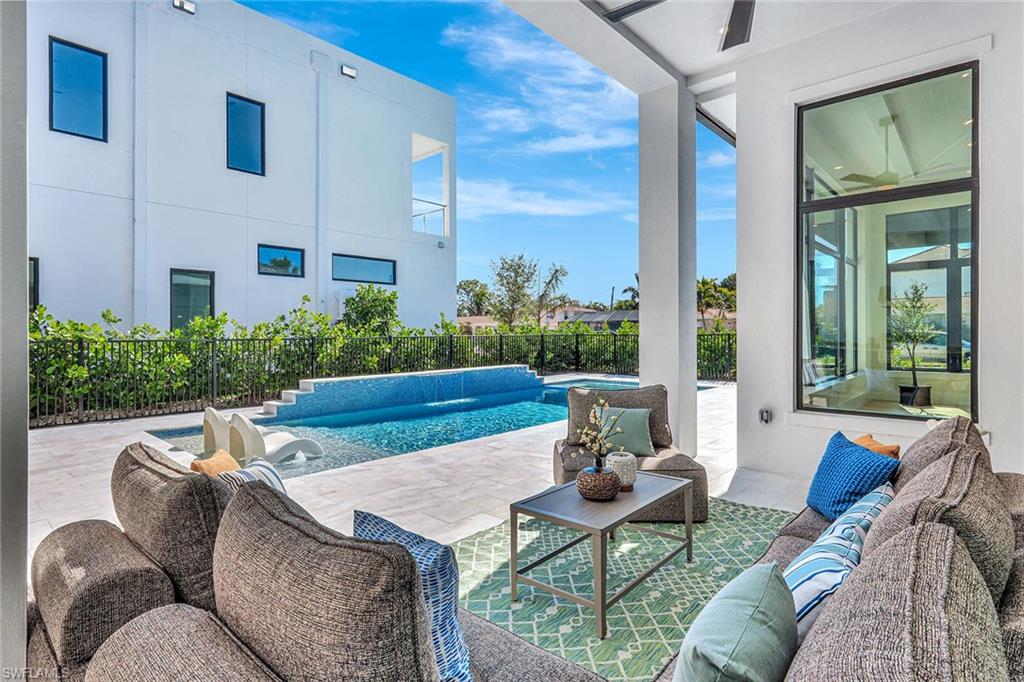 NAPLES PARK - Residential