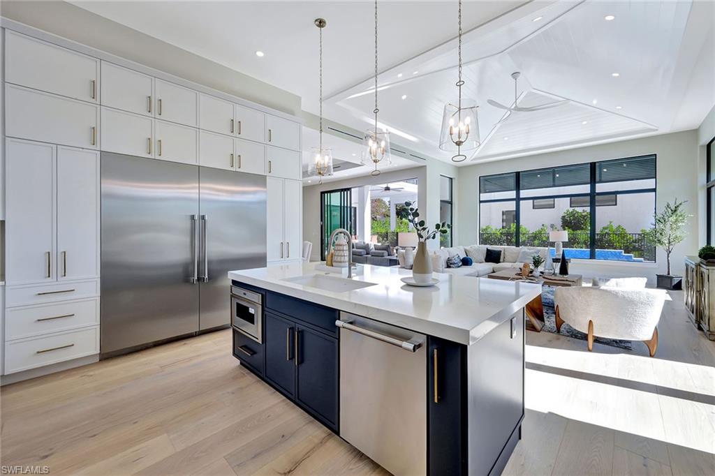 NAPLES PARK - Residential