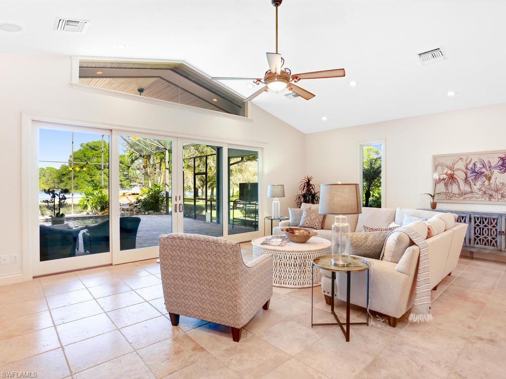 PINE RIDGE - Residential