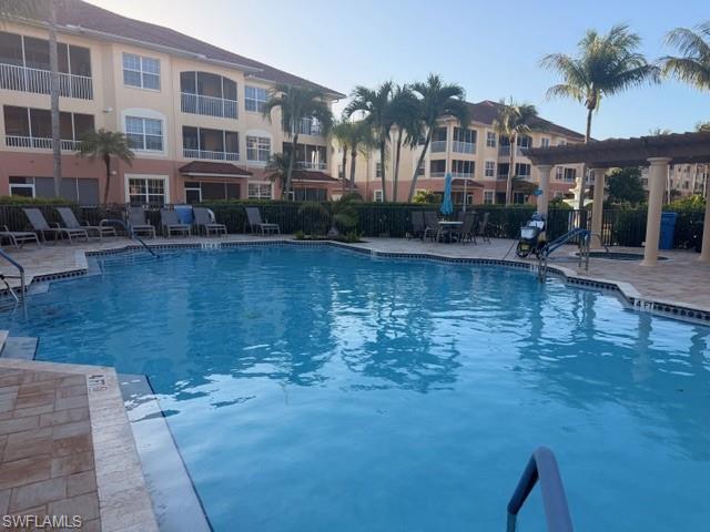 VAN LOON COMMONS - Residential