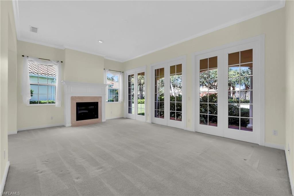 ISLAND WALK - Residential