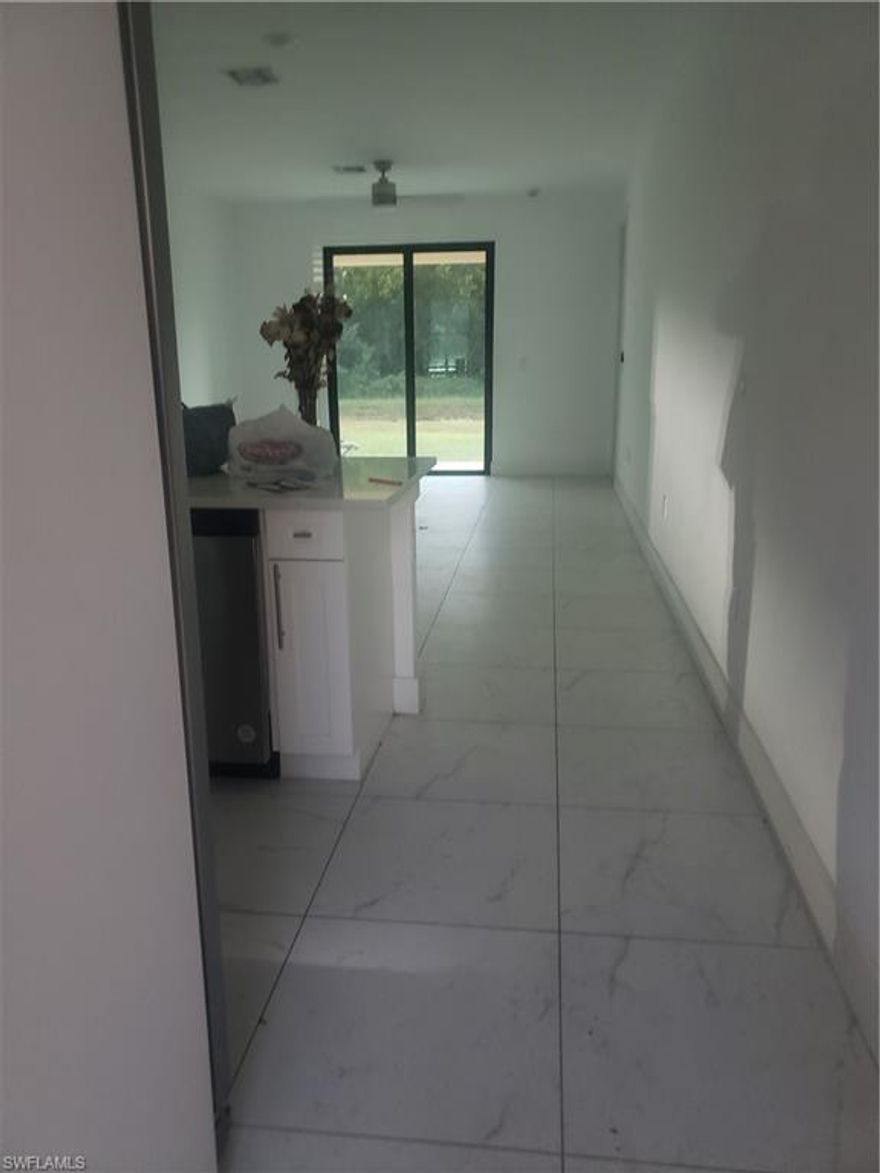 Beautiful Modern Duplex ,
3/2 In Lehigh Acres Florida conveniently Located near the best schools elementary & middle school  Just minutes from Shopping centers NO HOA .NO FLOOD ZONE .THE KITCHEN IS MARBLE STYLE COUNTER TOP stainless STEEL APPLIANCES GLOSSY PORCELAIN FLOORS style comfort & LOCATION ALL IN ONE . MAKE THIS YOUR DREAM HOME TODAY ! ! !