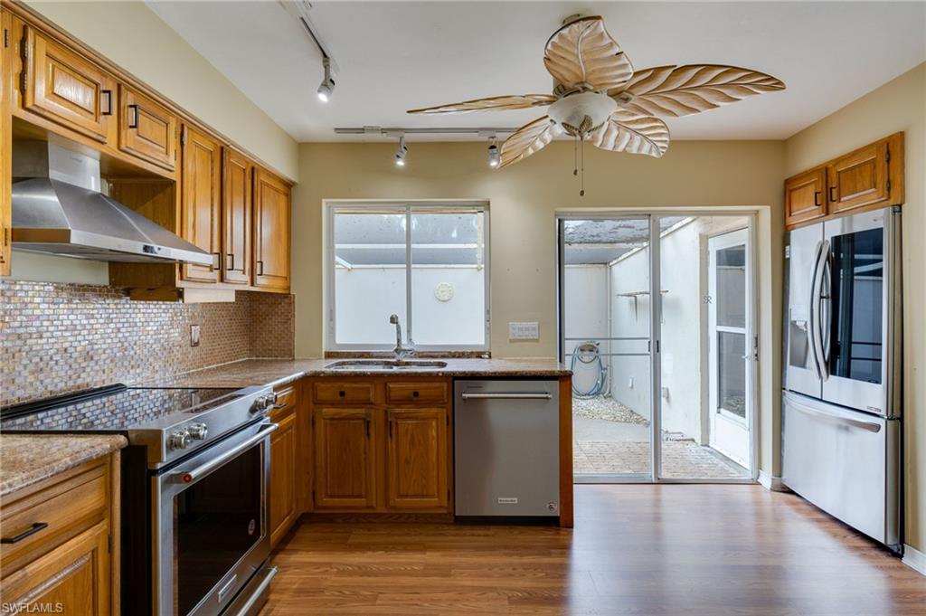 WYLDEWOOD LAKES CONDO - Residential