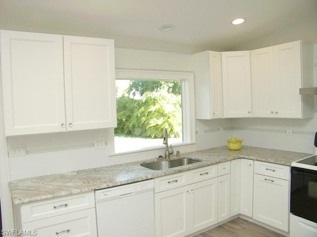 SAN CARLOS PARK - Residential