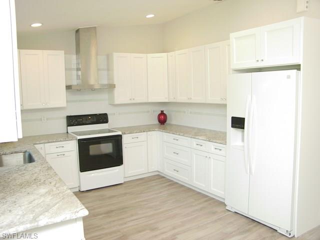 SAN CARLOS PARK - Residential