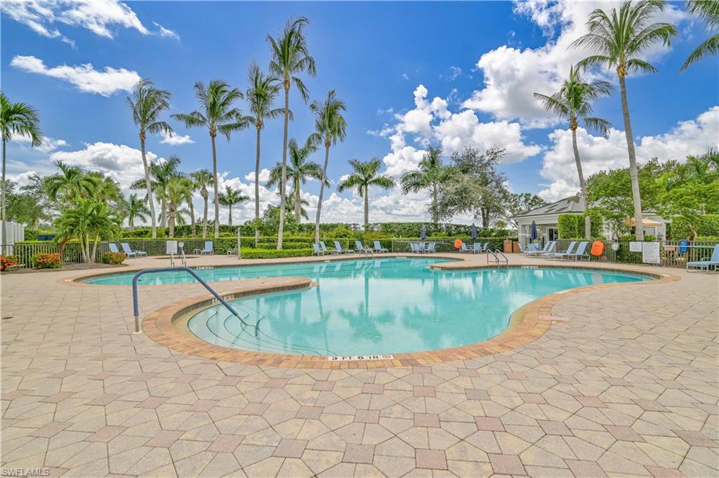 SABAL POINTE - Residential