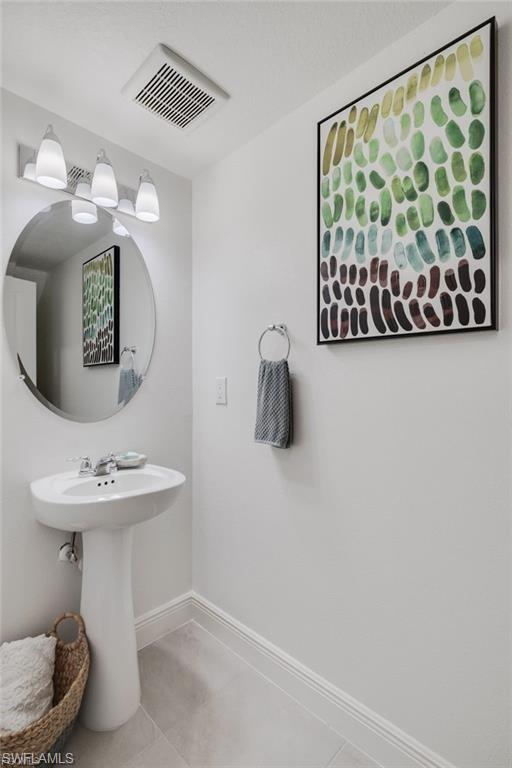 BAYSHORE COMMONS - Residential Lease