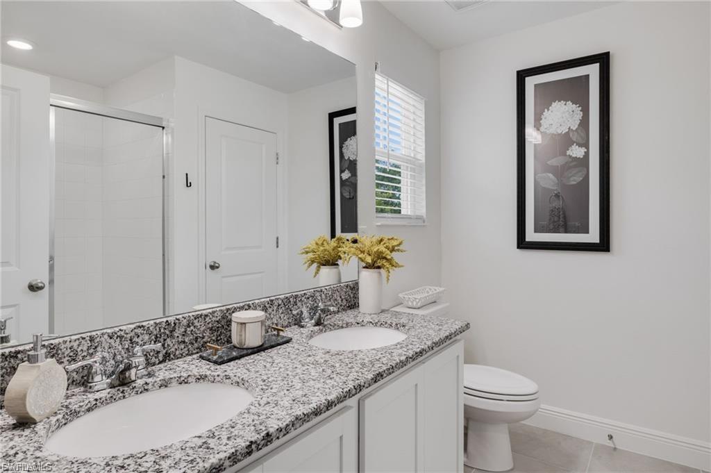 BAYSHORE COMMONS - Residential Lease