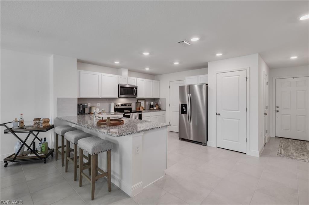 BAYSHORE COMMONS - Residential Lease