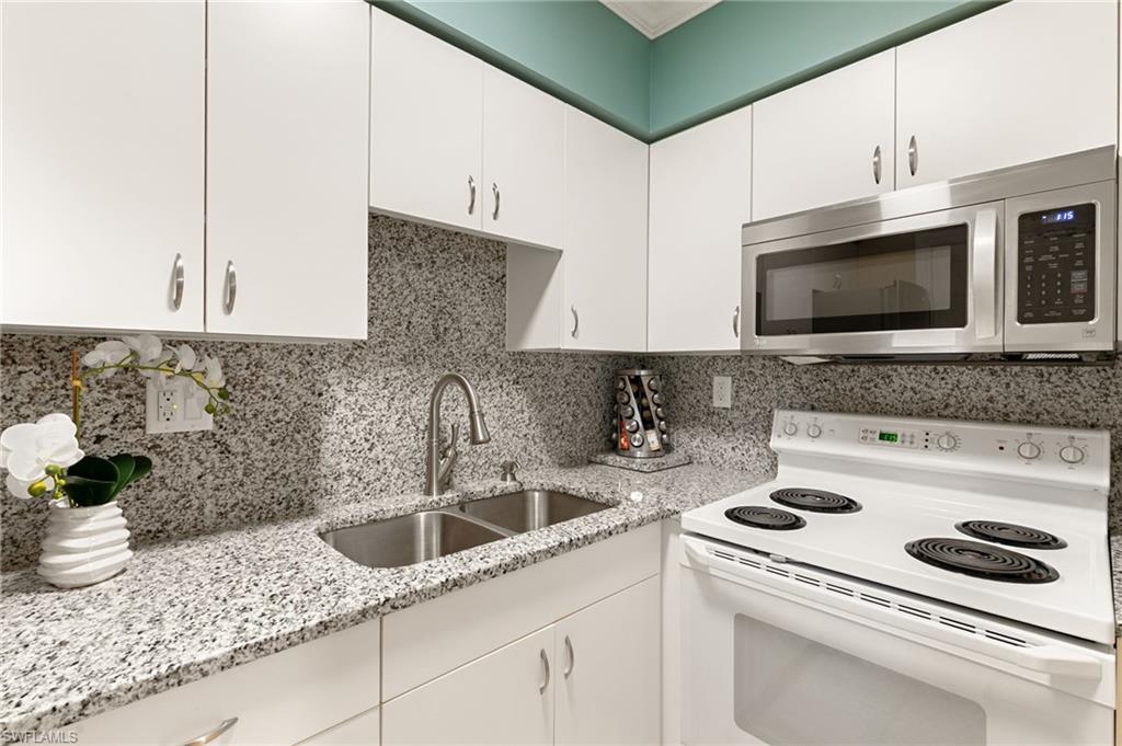 AQUARIUS APTS OF MARCO ISLAND - Residential