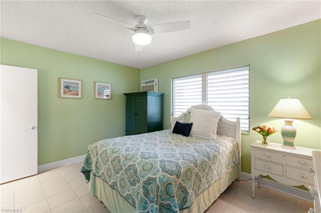 AQUARIUS APTS OF MARCO ISLAND - Residential