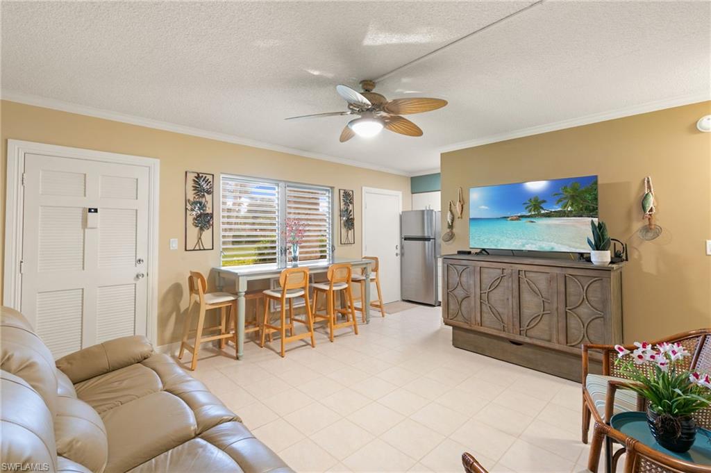 AQUARIUS APTS OF MARCO ISLAND - Residential