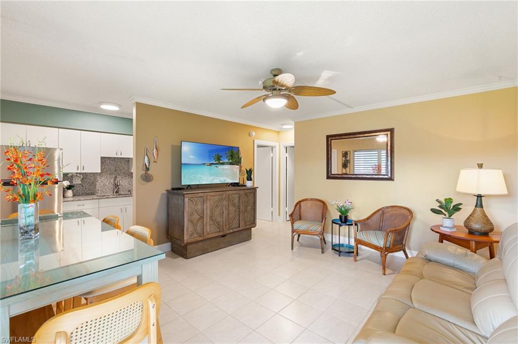 AQUARIUS APTS OF MARCO ISLAND - Residential